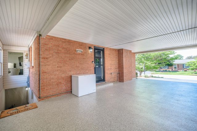 5571 Capito ST, Roanoke, VA 24019