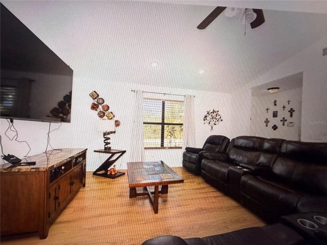 3189 SAINT JAMES AVENUE, Deltona, FL 32738
