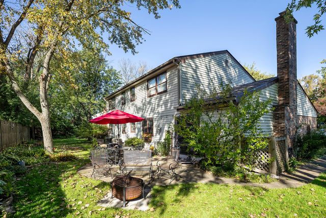995 Hunter Court, Deerfield, IL 60015