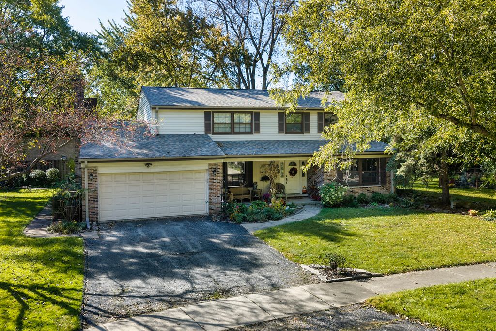 995 Hunter Court, Deerfield, IL 60015