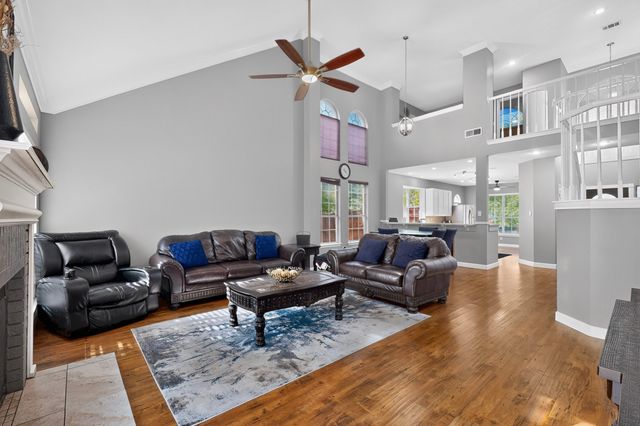 2600 Juniper Drive, Euless, TX 76039