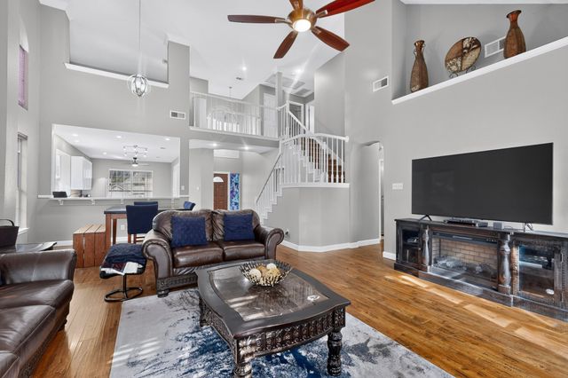2600 Juniper Drive, Euless, TX 76039