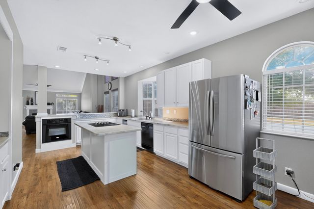 2600 Juniper Drive, Euless, TX 76039