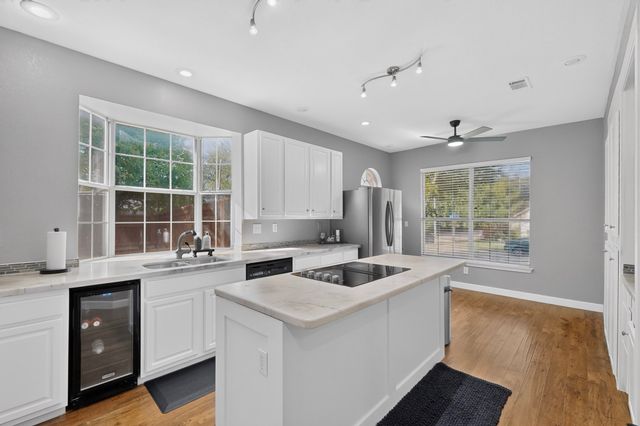 2600 Juniper Drive, Euless, TX 76039
