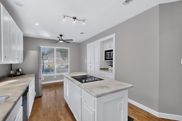 2600 Juniper Drive, Euless, TX 76039