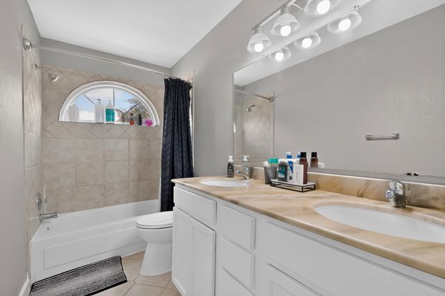 2600 Juniper Drive, Euless, TX 76039