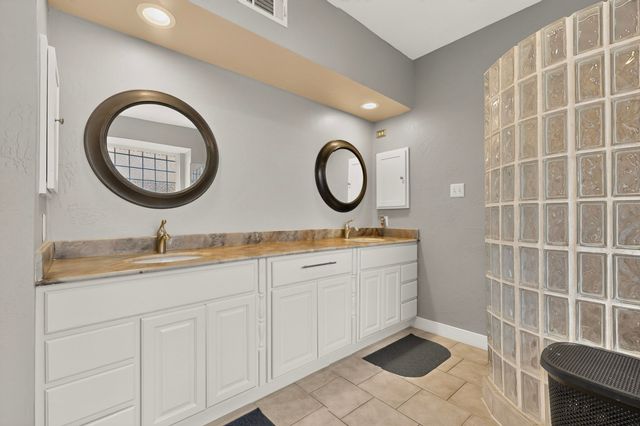 2600 Juniper Drive, Euless, TX 76039