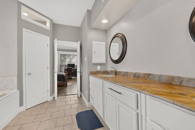 2600 Juniper Drive, Euless, TX 76039