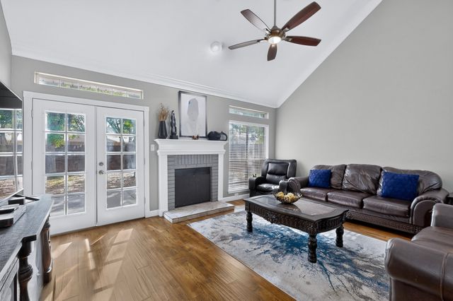 2600 Juniper Drive, Euless, TX 76039