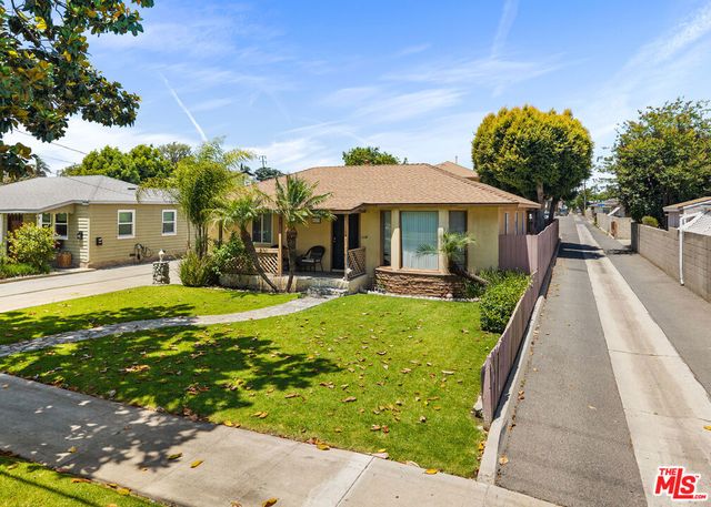 937 E Palmyra Avenue, Orange, CA 92866