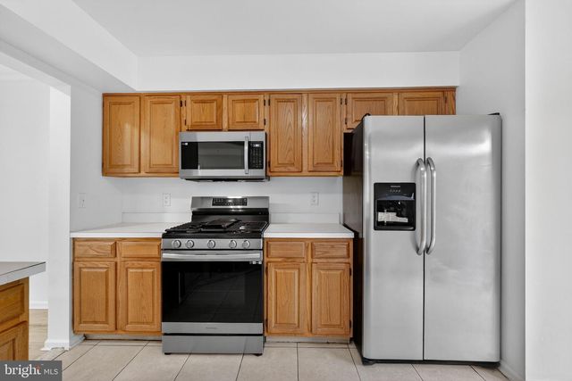 1404 WHARTON RD, Mount Laurel, NJ 08054