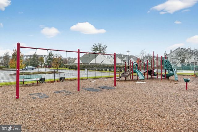 1404 WHARTON RD, Mount Laurel, NJ 08054