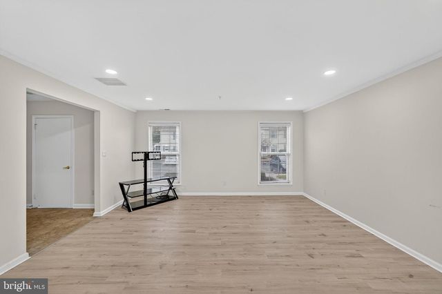 1404 WHARTON RD, Mount Laurel, NJ 08054