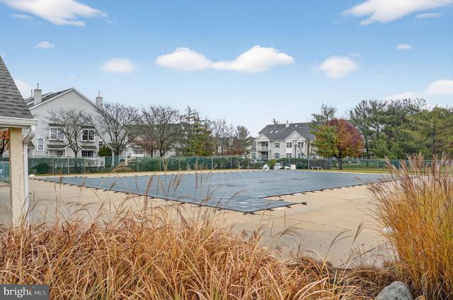 1404 WHARTON RD, Mount Laurel, NJ 08054