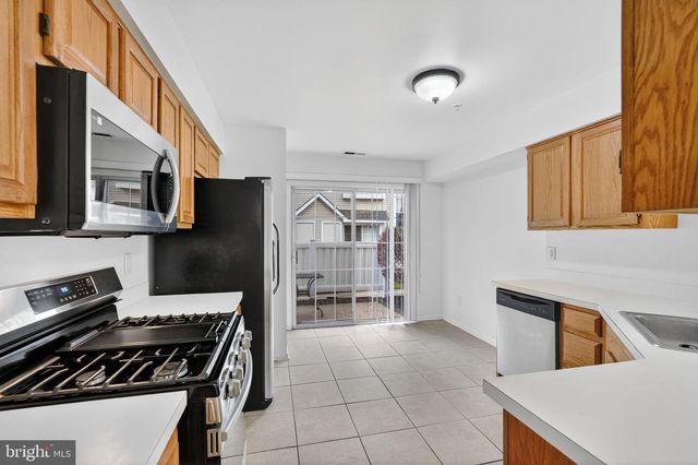 1404 WHARTON RD, Mount Laurel, NJ 08054