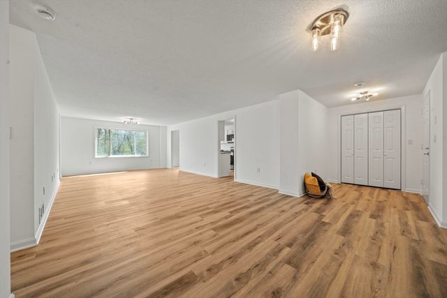 10 Ledgewood Way 26, Peabody, MA 01960