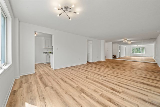 10 Ledgewood Way 26, Peabody, MA 01960