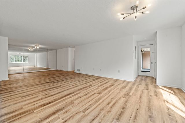 10 Ledgewood Way 26, Peabody, MA 01960