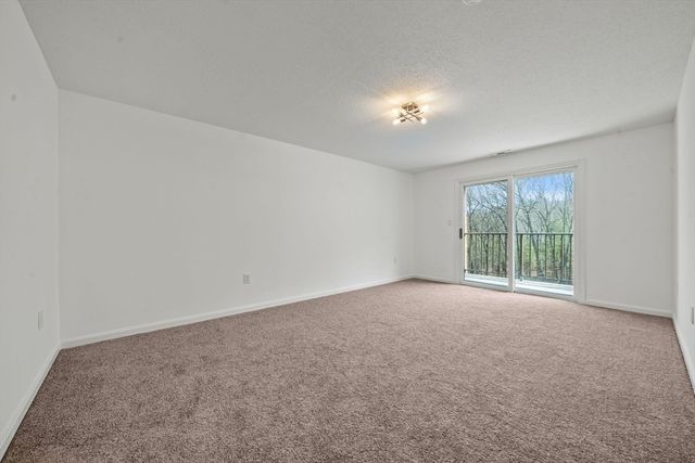 10 Ledgewood Way 26, Peabody, MA 01960