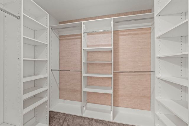 10 Ledgewood Way 26, Peabody, MA 01960