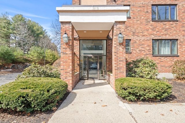 10 Ledgewood Way 26, Peabody, MA 01960