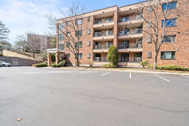 10 Ledgewood Way 26, Peabody, MA 01960