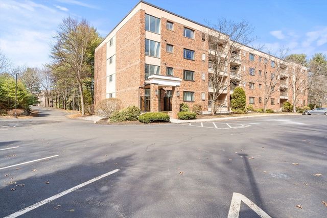 10 Ledgewood Way 26, Peabody, MA 01960