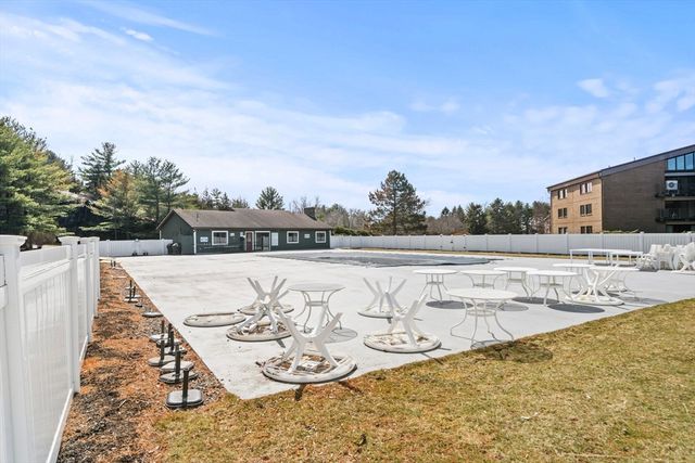 10 Ledgewood Way 26, Peabody, MA 01960