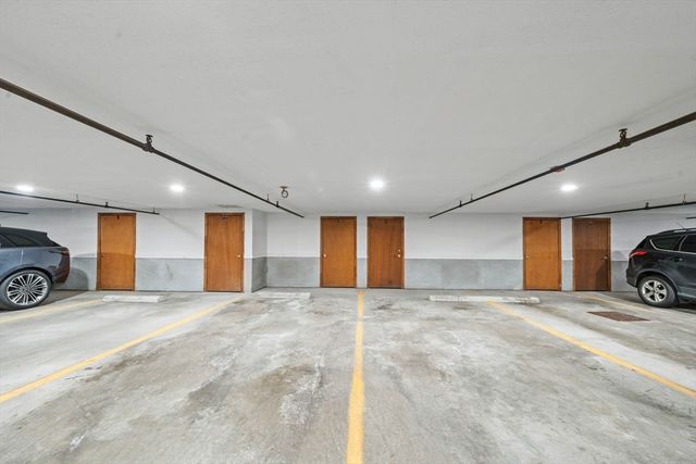 10 Ledgewood Way 26, Peabody, MA 01960