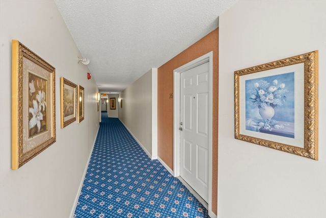 10 Ledgewood Way 26, Peabody, MA 01960