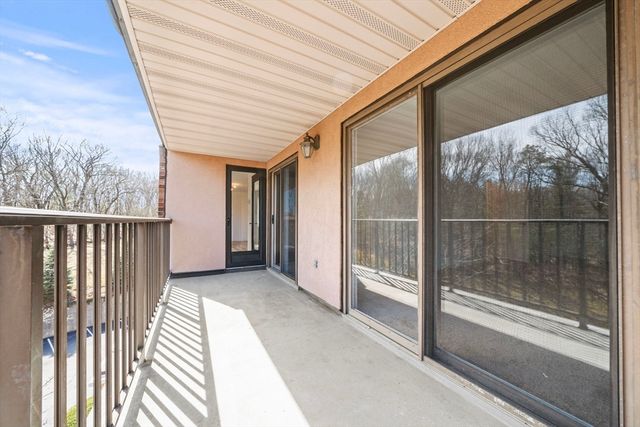 10 Ledgewood Way 26, Peabody, MA 01960