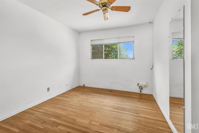 3008 Pomona Street, Bakersfield, CA 93305
