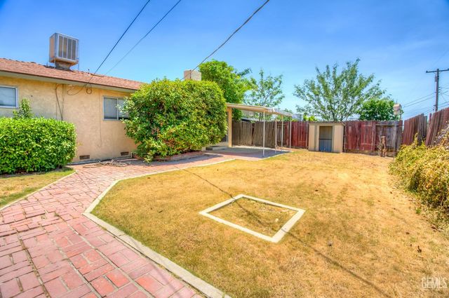 3008 Pomona Street, Bakersfield, CA 93305
