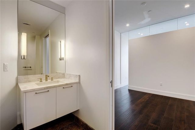 501 West Ave 1206, Austin, TX 78701