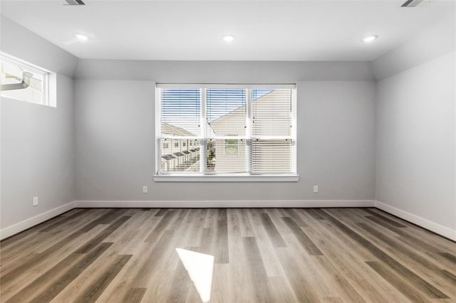 1250 N Post Oak Road A, Houston, TX 77055