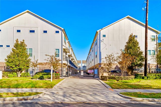 1250 N Post Oak Road A, Houston, TX 77055