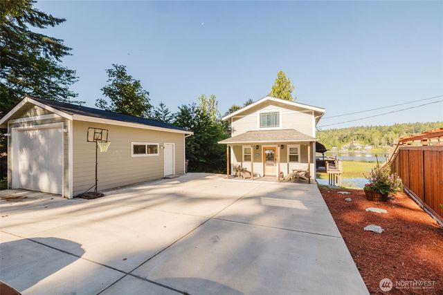 8022 Long Lake Road SE, Port Orchard, WA 98367
