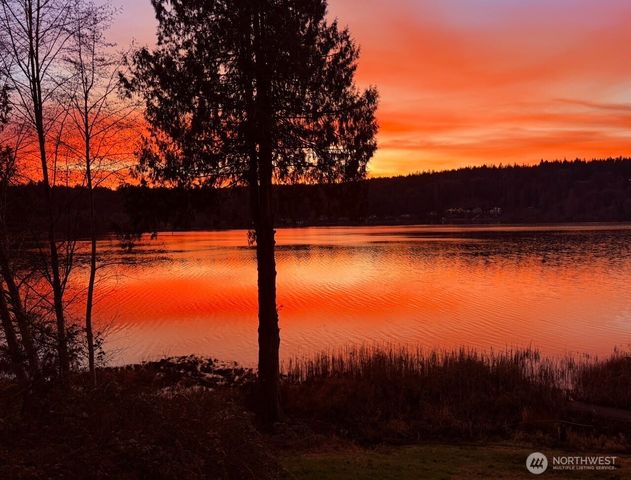 8022 Long Lake Road SE, Port Orchard, WA 98367