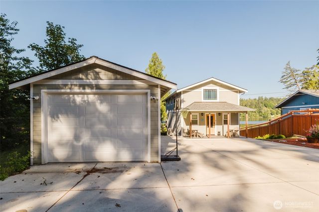8022 Long Lake Road SE, Port Orchard, WA 98367