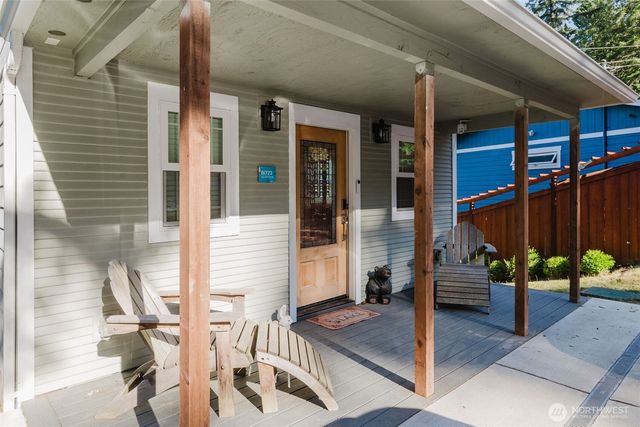 8022 Long Lake Road SE, Port Orchard, WA 98367