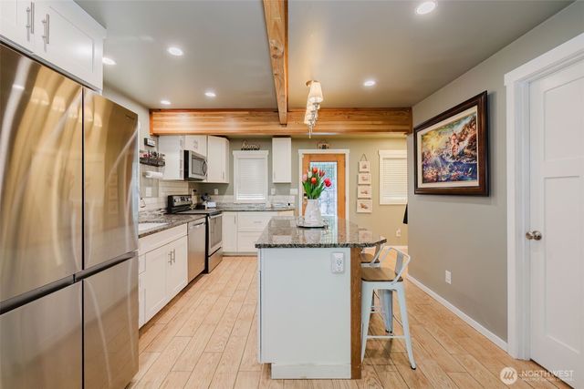 8022 Long Lake Road SE, Port Orchard, WA 98367