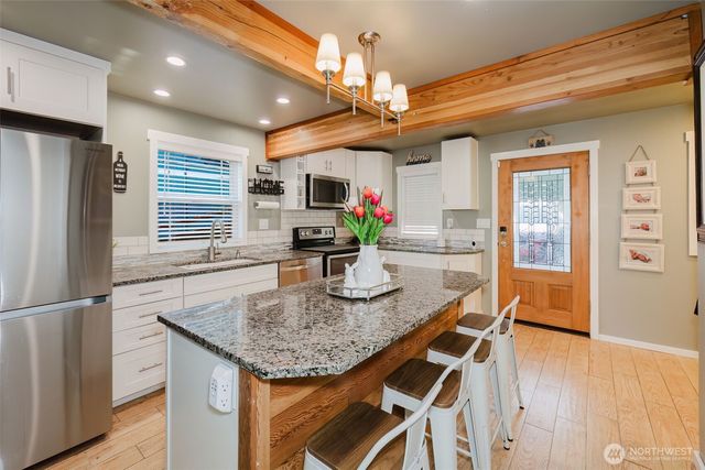 8022 Long Lake Road SE, Port Orchard, WA 98367