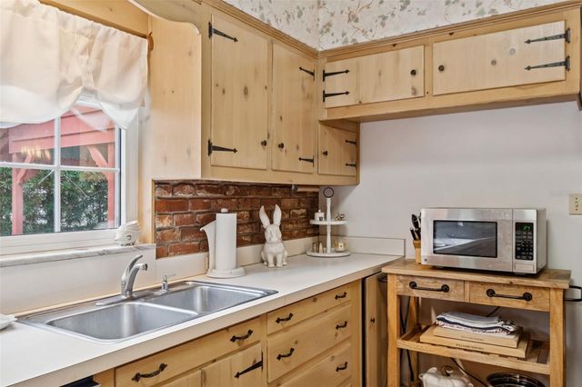 65 INNESS DRIVE, Tarpon Springs, FL 34689