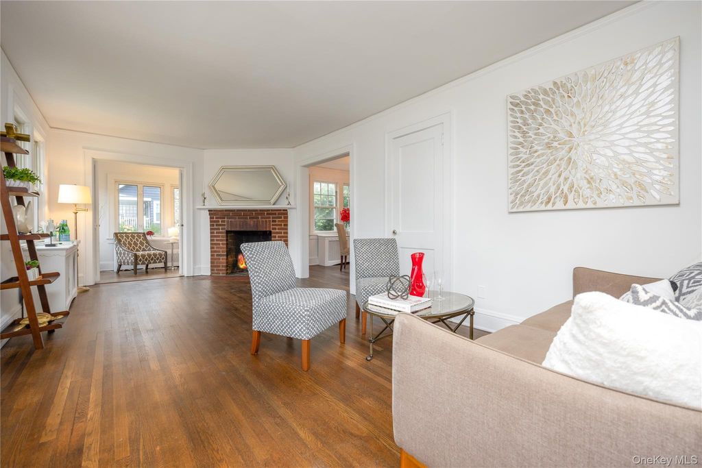 20 Byron Avenue, White Plains, NY 10606 — photo 4