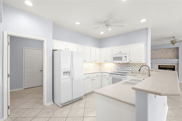 2 Highland Parkway, Bella Vista, AR 72715