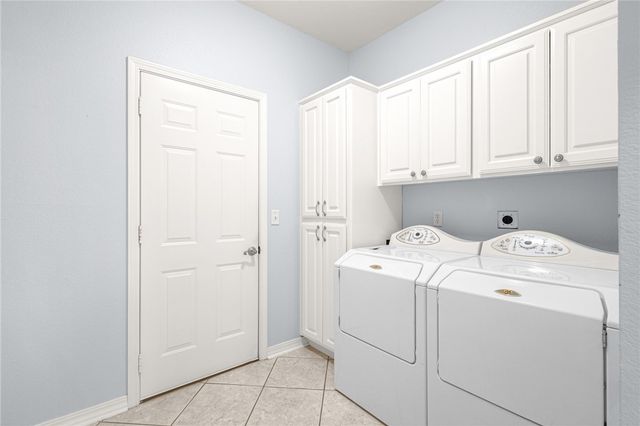 2 Highland Parkway, Bella Vista, AR 72715