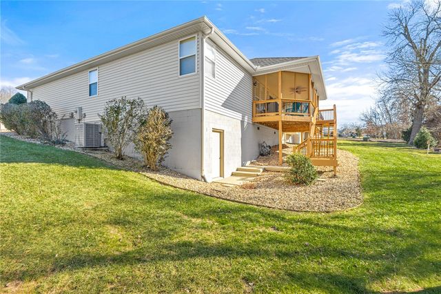 2 Highland Parkway, Bella Vista, AR 72715