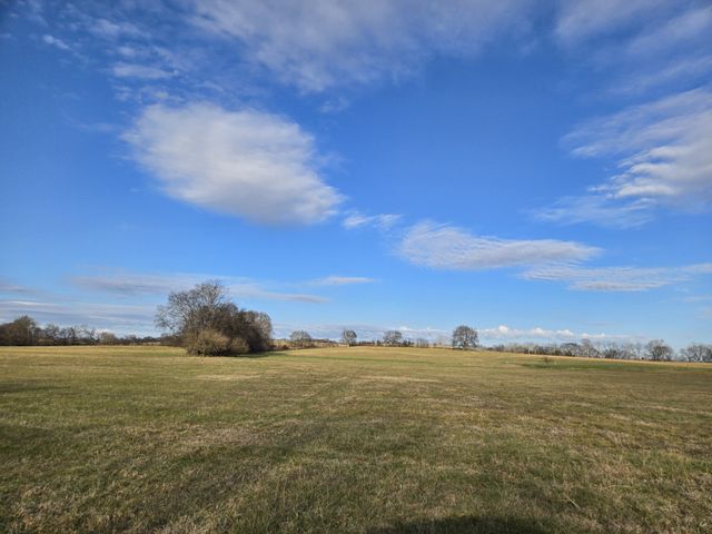 6 Deshea Creek Rd, Gallatin, TN 37066