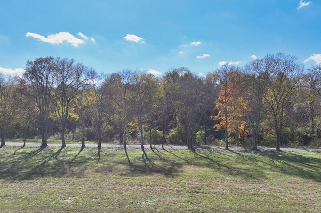 6 Deshea Creek Rd, Gallatin, TN 37066