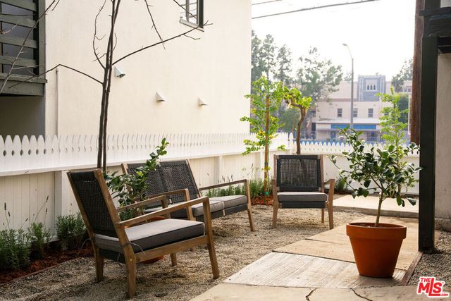 3110 Griffith Park Boulevard, Los Angeles, CA 90027